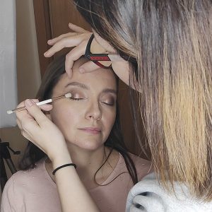cursos de maquillaje impartidos por makeupbyisle